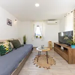 Romantic View Apartmán