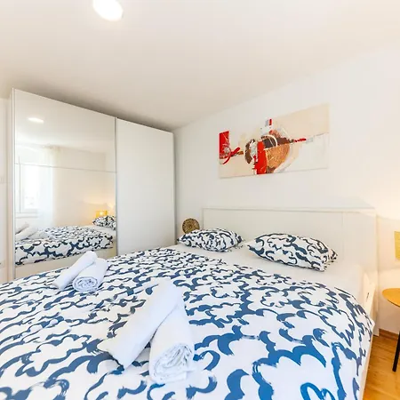 Romantic View Apartment